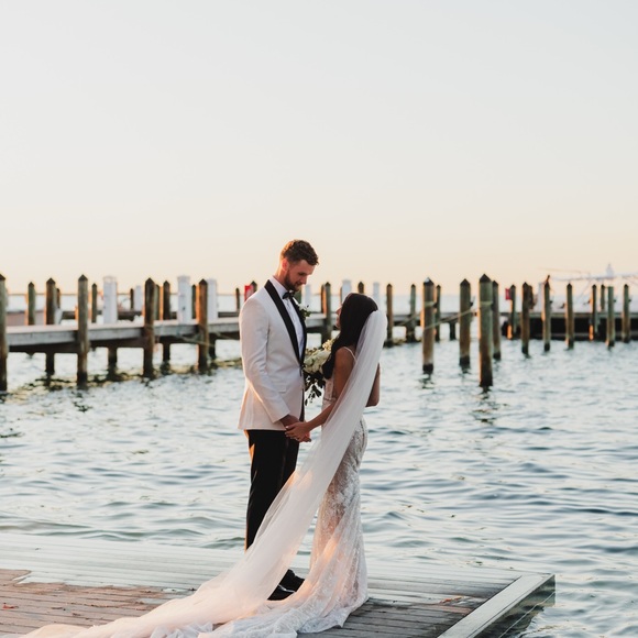 Berta Wedding Gown - Picture 8 of 8